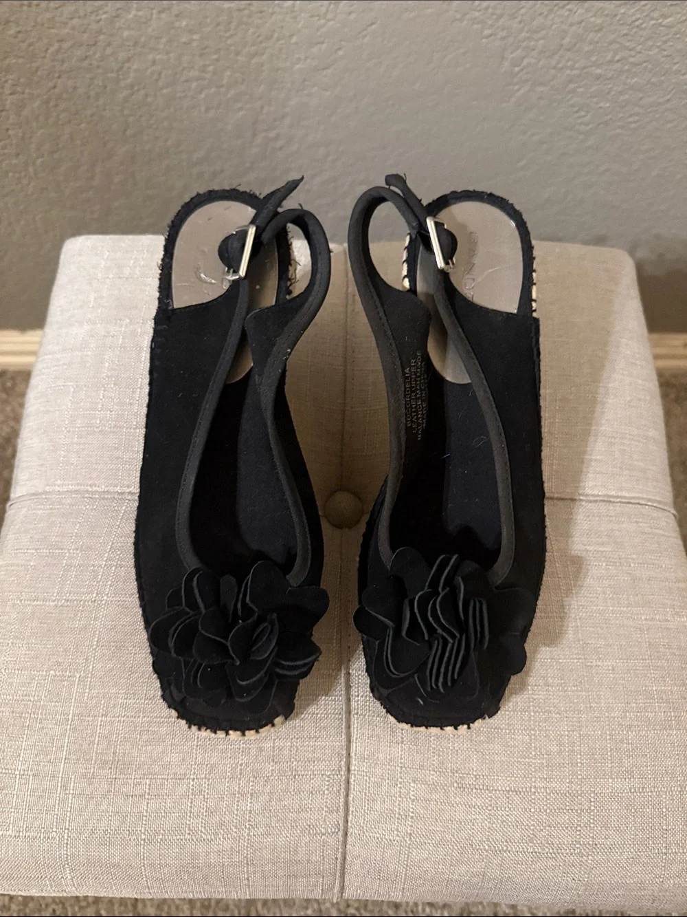 Bandolino black wedge